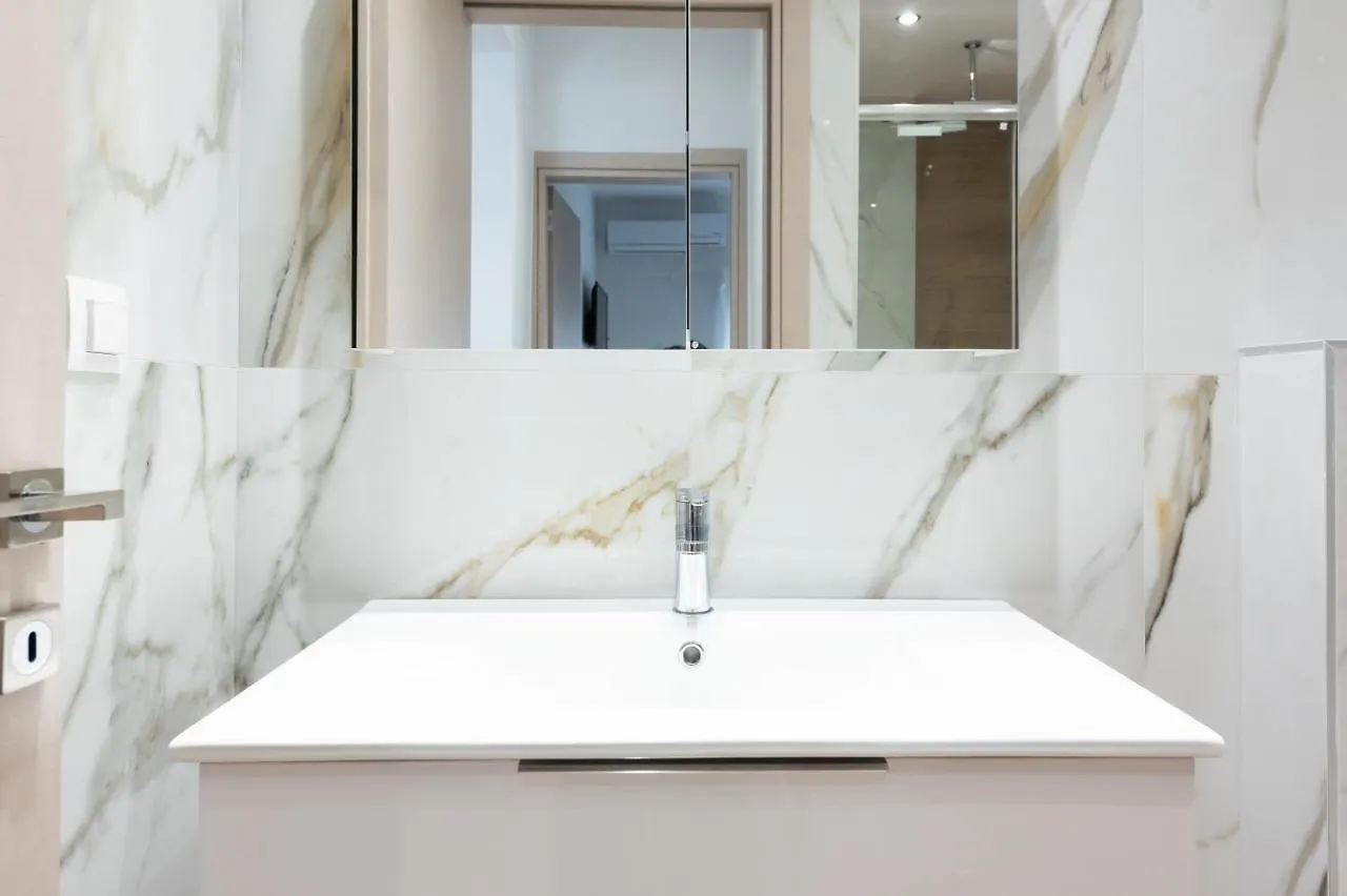 Halu! Apartments And Villas Thessaloniki 0*,